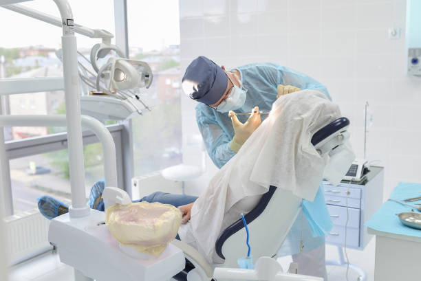 Best Broken or Cracked Tooth Emergency Dentist in Pembroke Park, FL